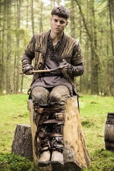 Ivar the Boneless - The Real Viking Leader of the Great Heathen Army —  VikingStyle