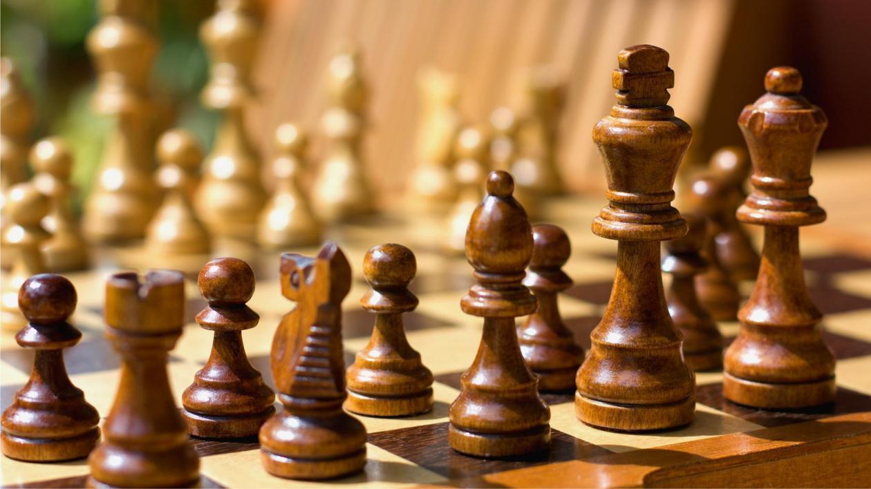 Wie beginnt man eine Schachpartie?
