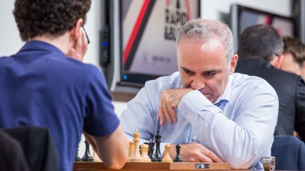 Warum dachte Kasparov so viel nach?