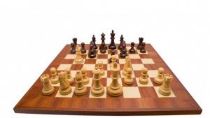 A Jogada Inglesa é Uma Abertura Da Xadrez Que Comece Com Os Movimentos  Imagem de Stock - Imagem de madeira, preto: 127382031