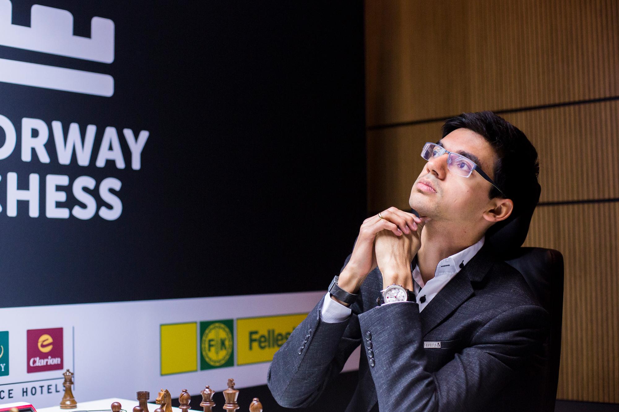 Anish Giri on X: and you take a picture of @anishgiri to gain more  followers. / X