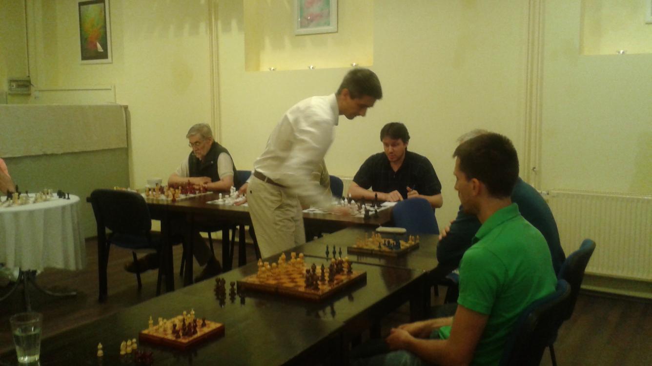 12 seats booked, 8 seats are available in the simul with International Master Attila Turzo