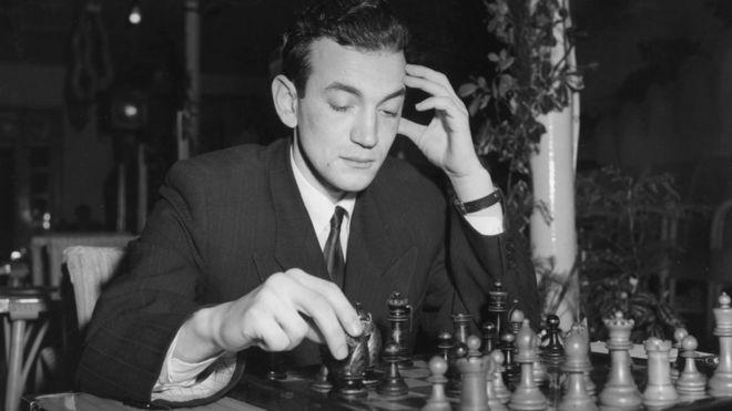 Chess legend Victor Korchnoi dies in Switzerland aged 85