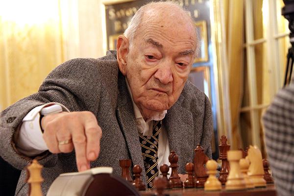 I Found the Strongest Grandpa in Chess