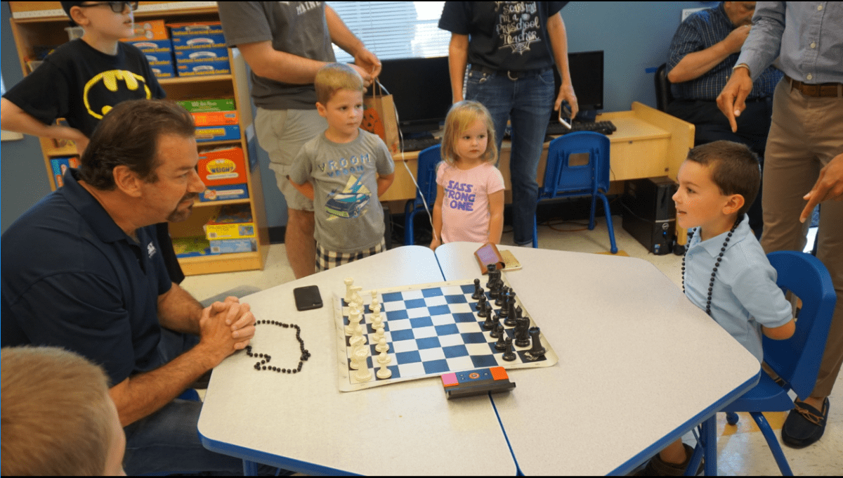 McKinney mayor faces 4-year-old in friendly chess match