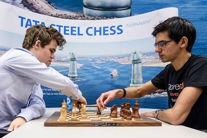 Carlsen shows his class by IM Juan Röhl