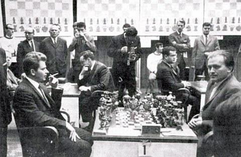 Spassky and Larsen annotate their famous 'mutual handiwork': Spassky's 17 move brilliancy