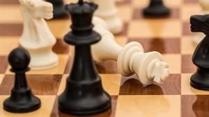 Queen vs Pawn Endgame