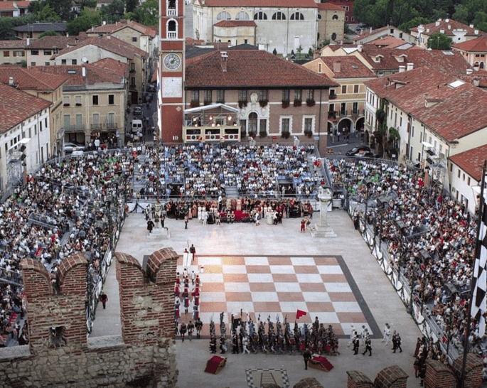Bringing Chess To Life With Human Players In Marostica
