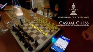 🔥 Chessnut Air | OTB chess with friends on a relaxing evening! 🍷🥖♟️😄