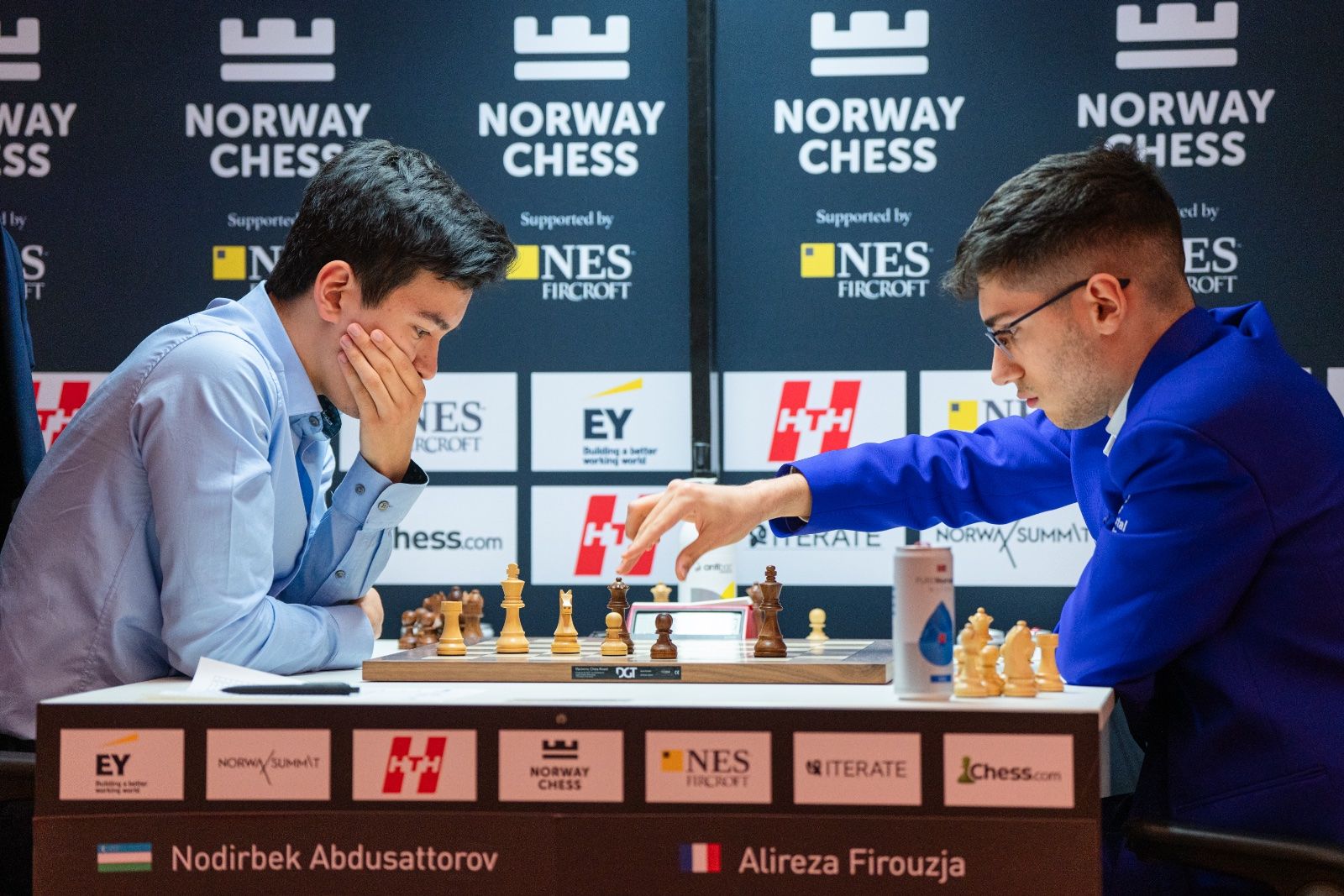 Caruana Wins Again, Leads by 1.5 Points, Rises to World Number-3 