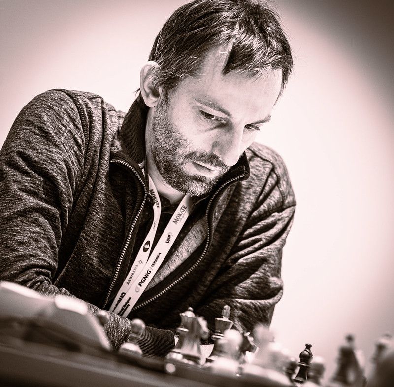 Mamedyarov Jogou com PEÃO A MENOS! GM Krikor Vs GM Mamedyarov - Copa do  Mundo FIDE 2021 