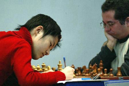 Hou Yifan at the 2005 World Team Chess Championship.
