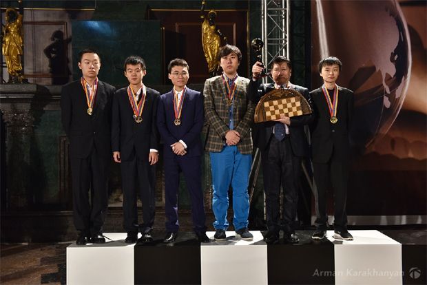 The Chinese team at the 2015 World Team Championships