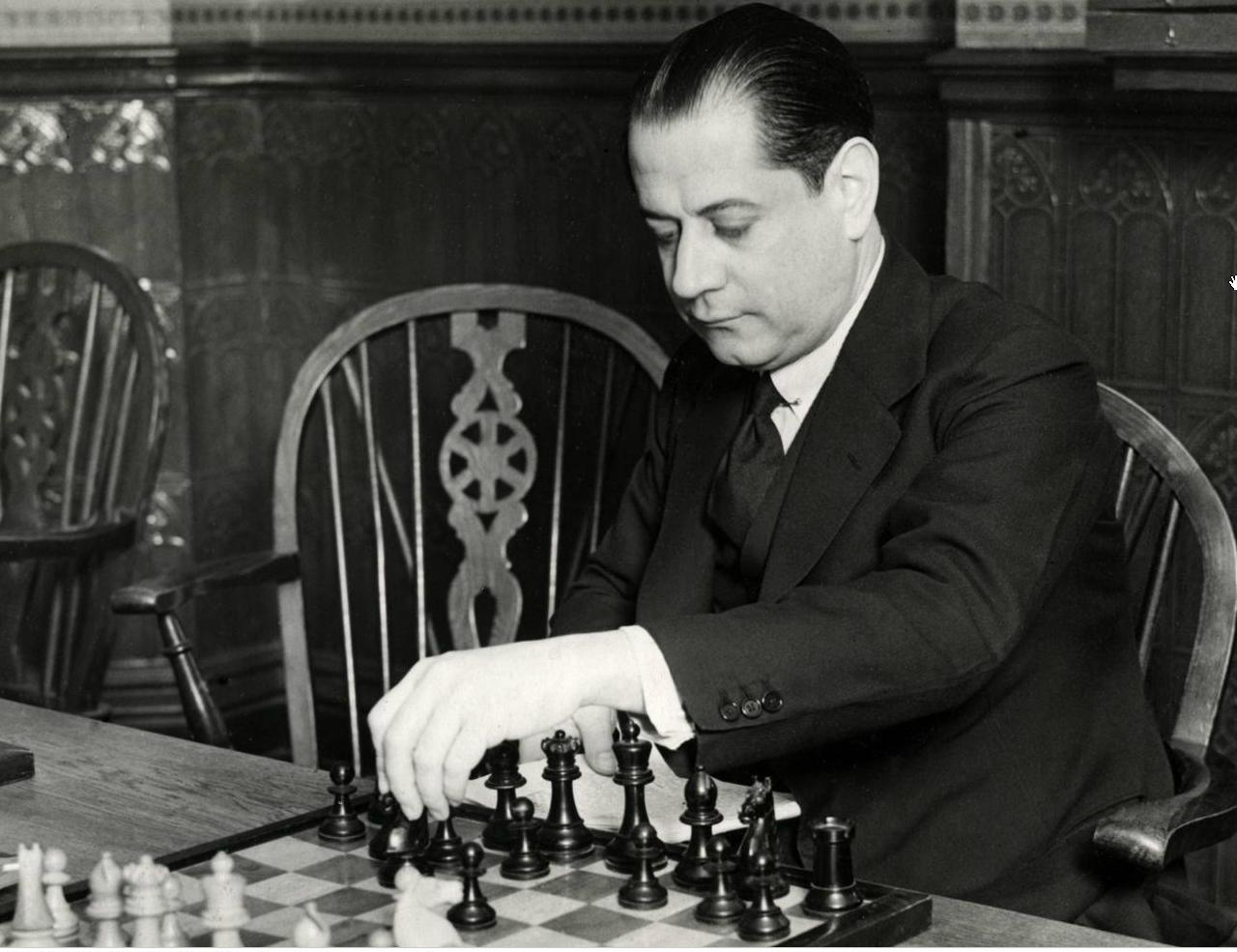 Шахматы 1 игрок. Хосе Рауль Капабланка шахматист. Кубинский шахматист Капабланка.