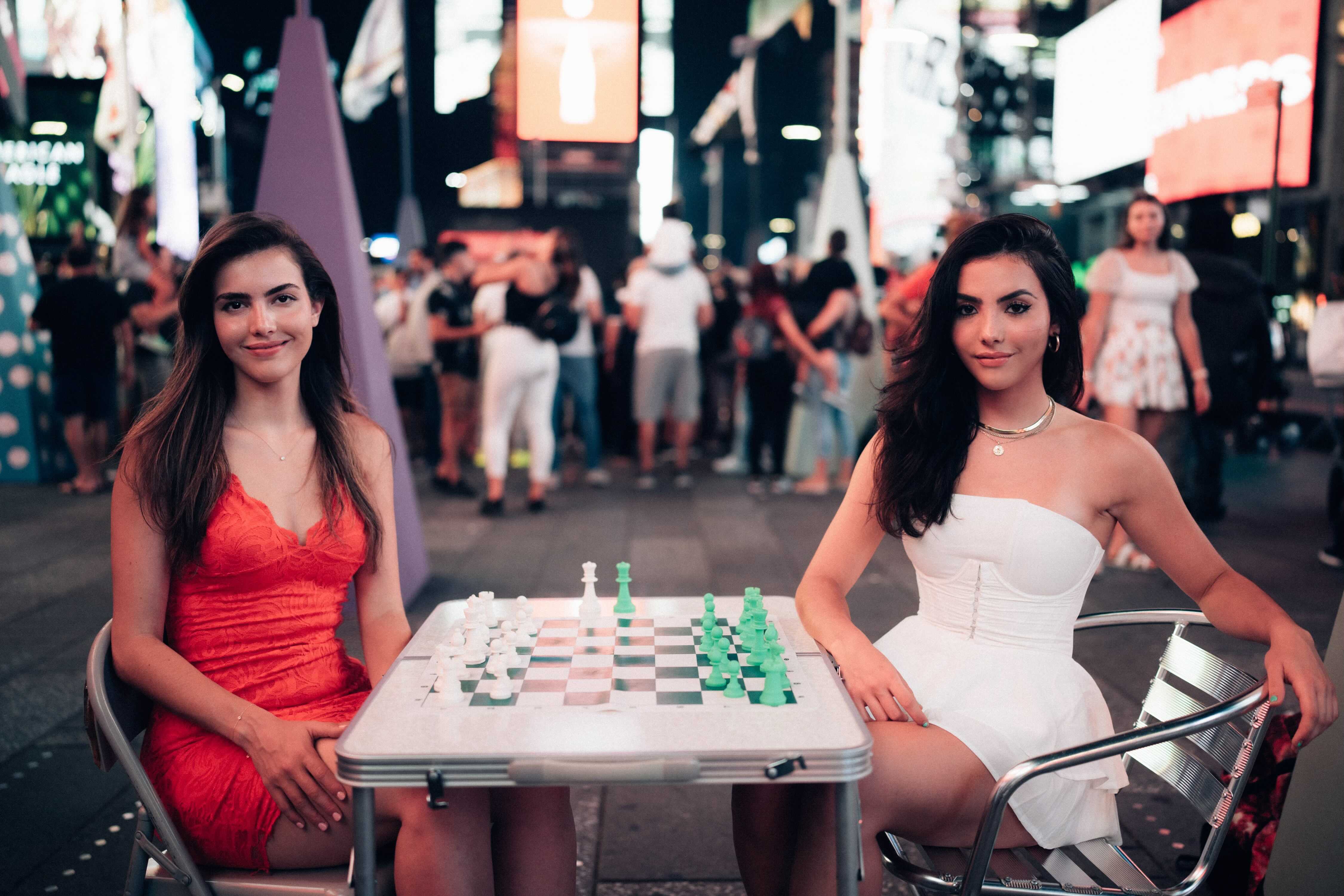Isolated Queens: US Chess Women and BotezLive Host Saturday Swiss - Chess .com