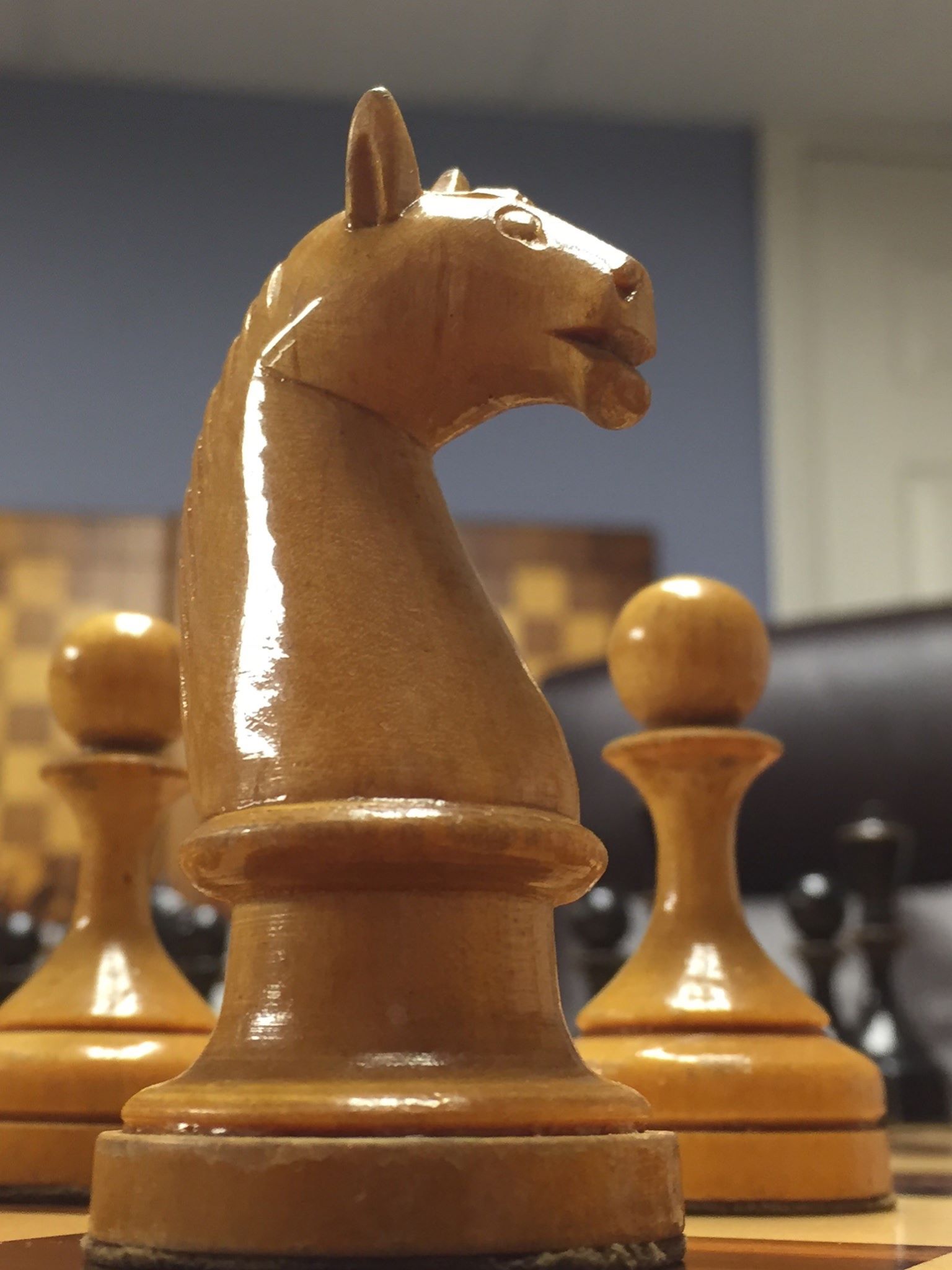 historical chess set design