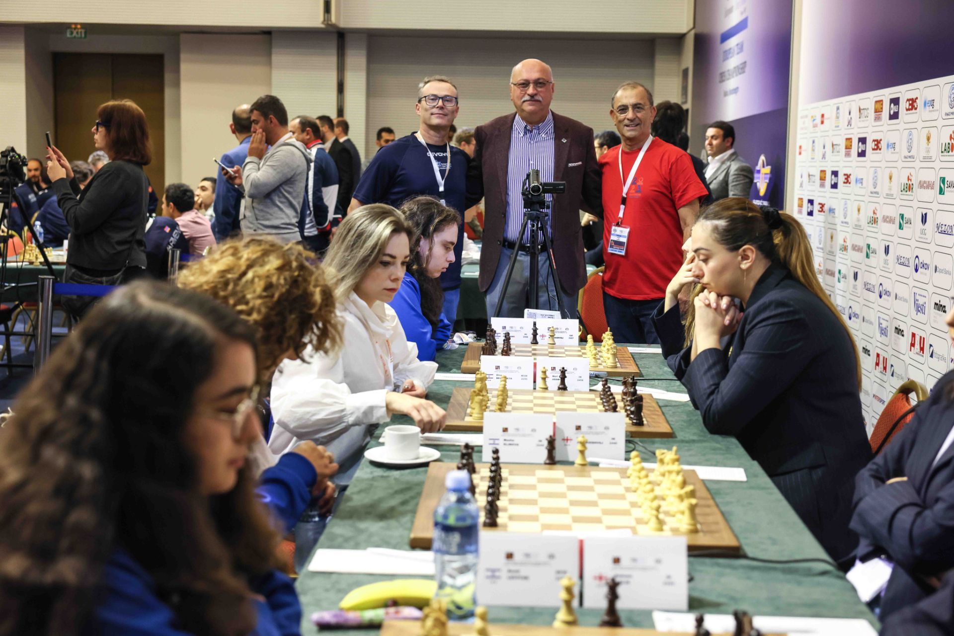 European Team Championship Round 1: Carlsen Wins, Mamedyarov Loses As  Favorites Fall 