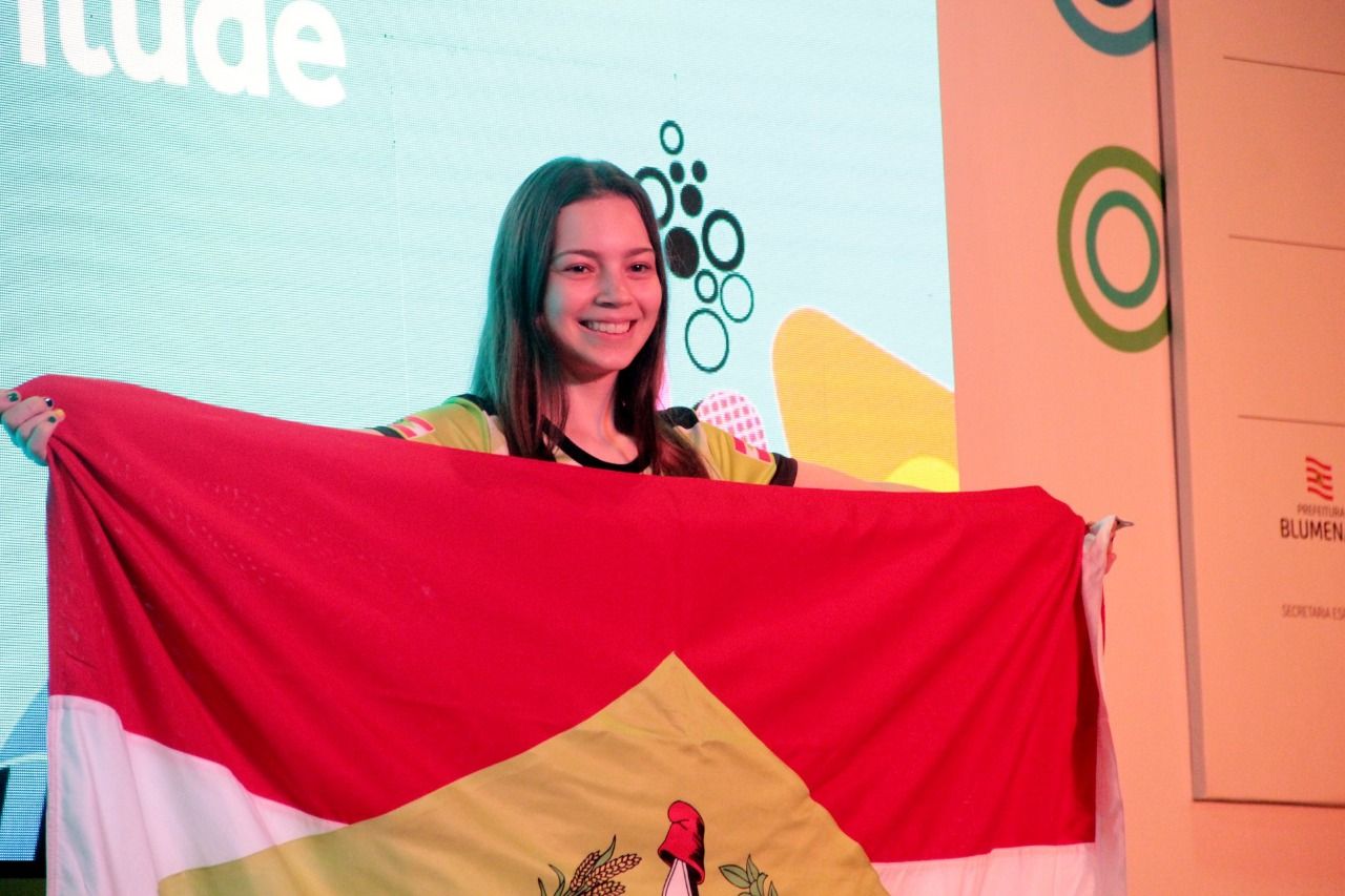 Gabriella Feller, Bolsa Atleta, é destaque no Brasileiro de Xadrez - ACN -  Agência Catarinense de Notícias