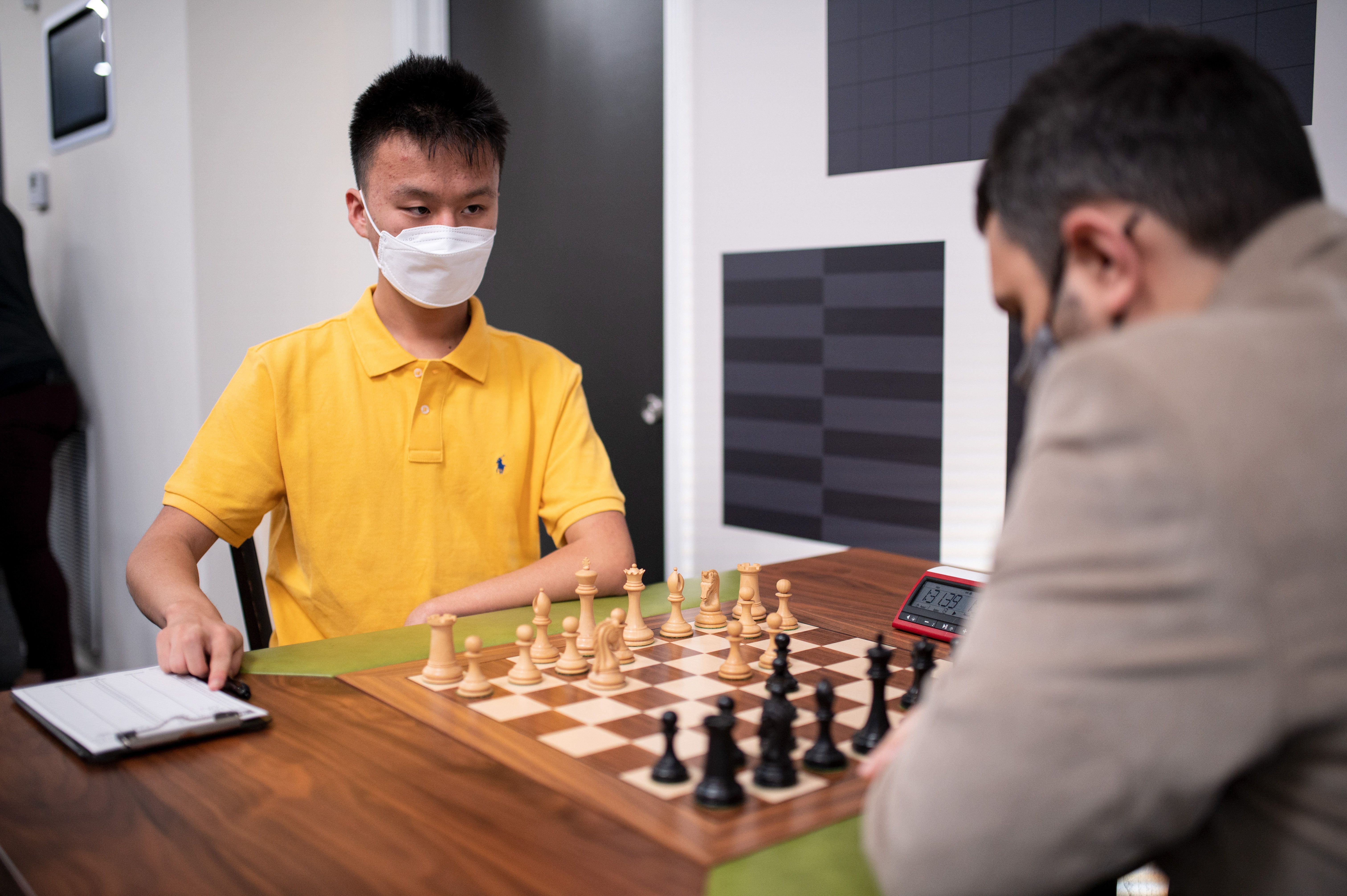 Minnetonka chess player shares lead at U.S. Chess Championship