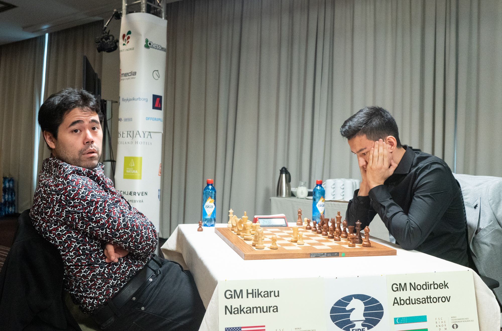 Campeonato Mundial de Xadrez Fischer Random - Reykjavik 2022 / Dia 01 -  Fase de Grupos 