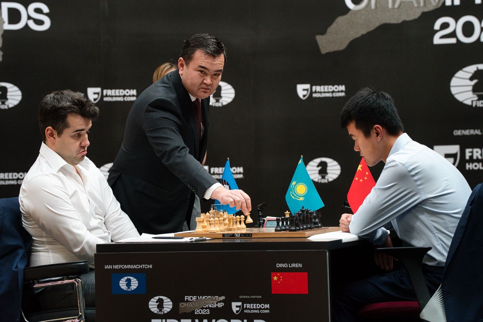 Como é jogar contra o DESAFIANTE ao Título Mundial de Xadrez? Ding Liren  vs. Rafael Leitão 