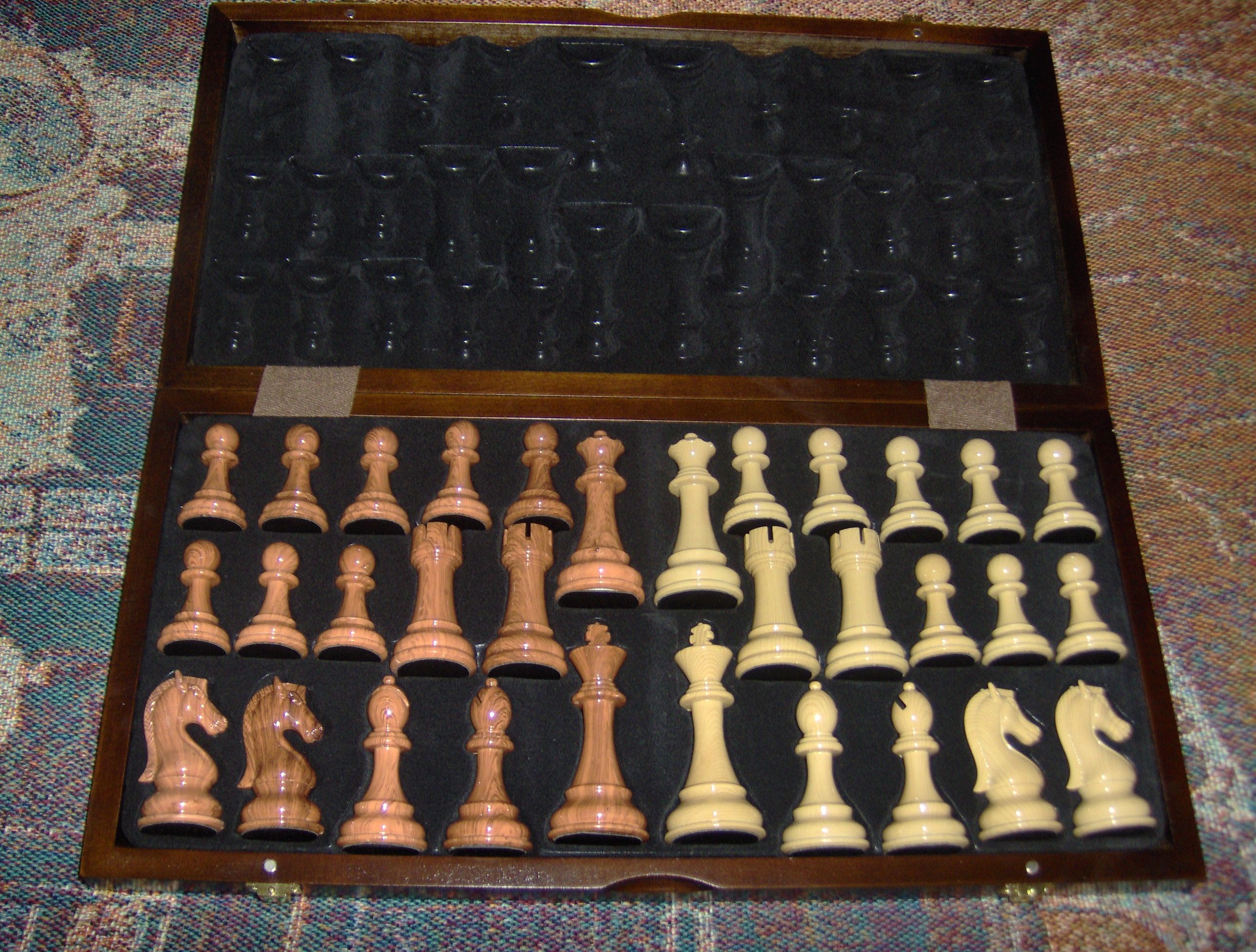 Felted Weighted Nice looking Chessmen ONLY Wooden chess pieces Ambassador 