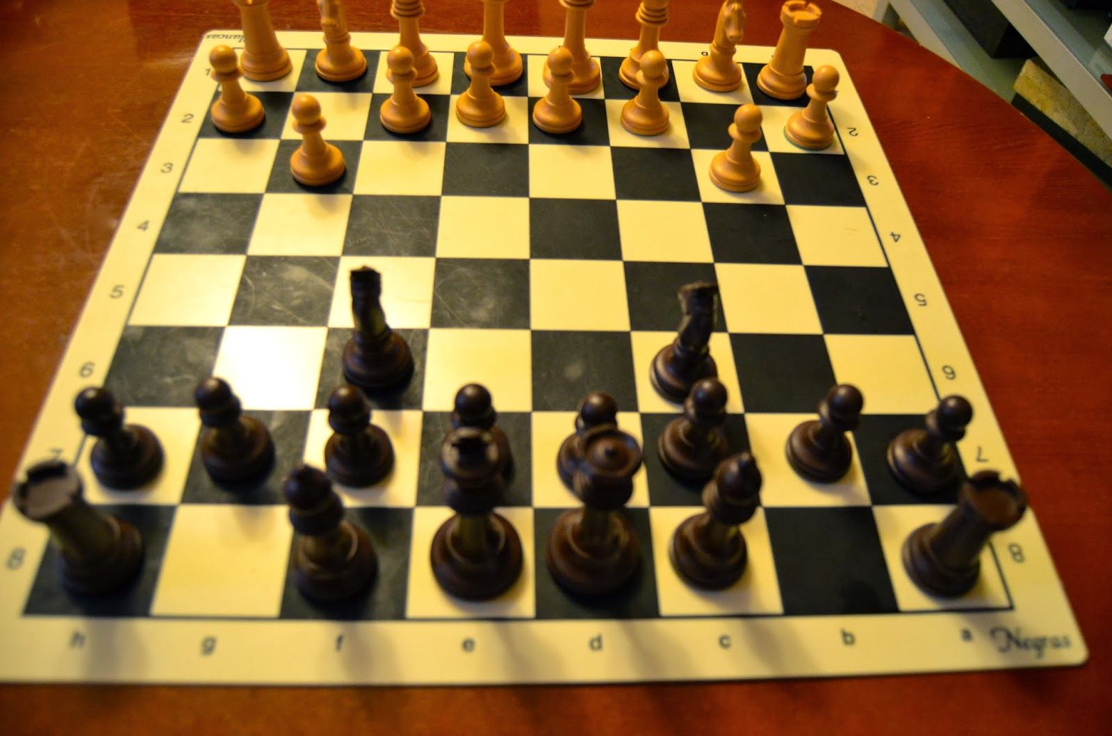Шахматные опены. E2 e4 шахматы. 4d шахматы. Шахматы на 4 человека. Ф2 ф4 шахматы.