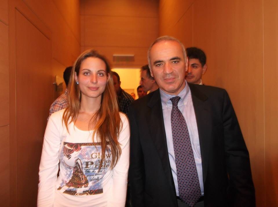 WGM Petra Papp กับ GM Garry Kasparov