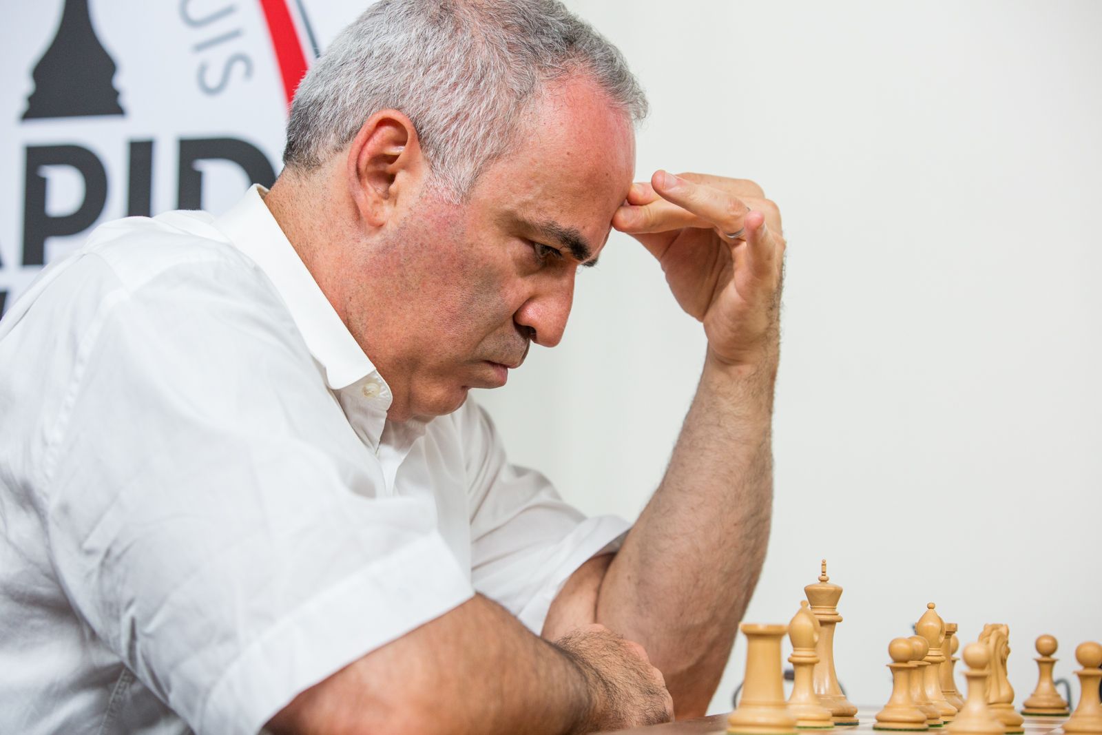 Endgame Riddle: Did Kasparov miss a chance?