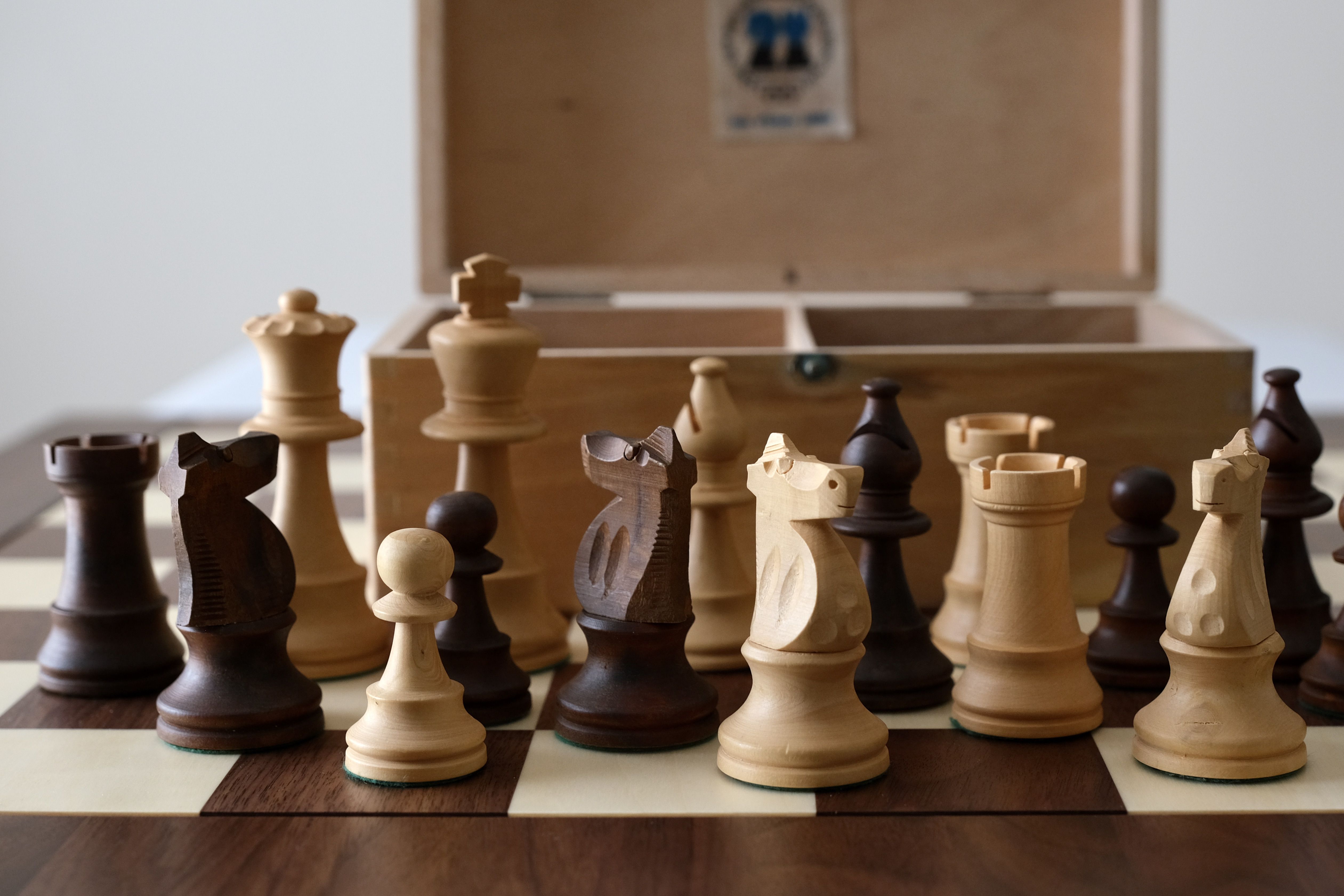 French Lardy Chess pieces - Chess Forums 