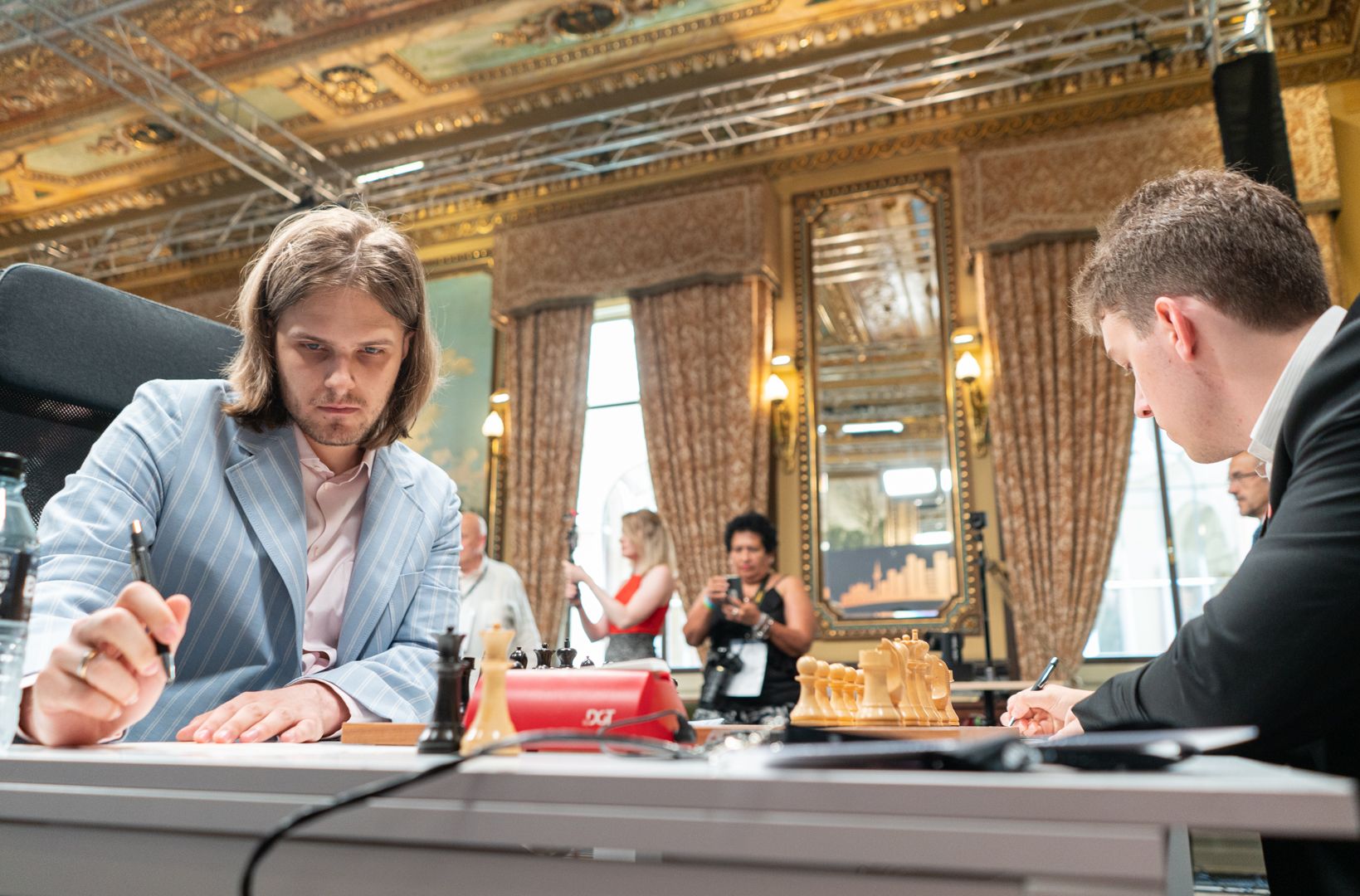 Richard Rapport and Jan-Krzysztof Duda in the first round of the 2022 Candidates Tournament
