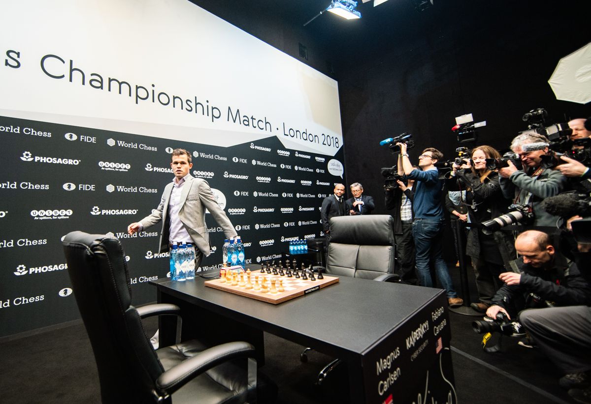 Carlsen Vence Campeonato Mundial de Xadrez 2018 em Playoff 