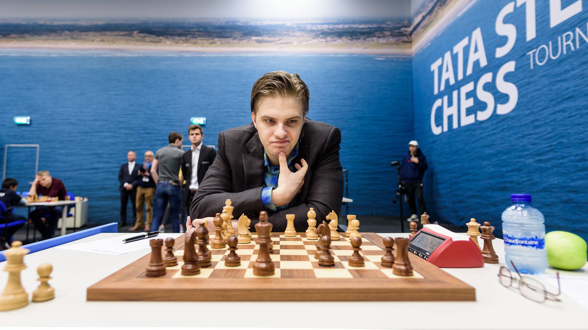 Tata Steel Chess 2022: Magnus Carlsen beats R Praggnanandhaa to grab lead;  Vidit Gujrathi suffers first defeat