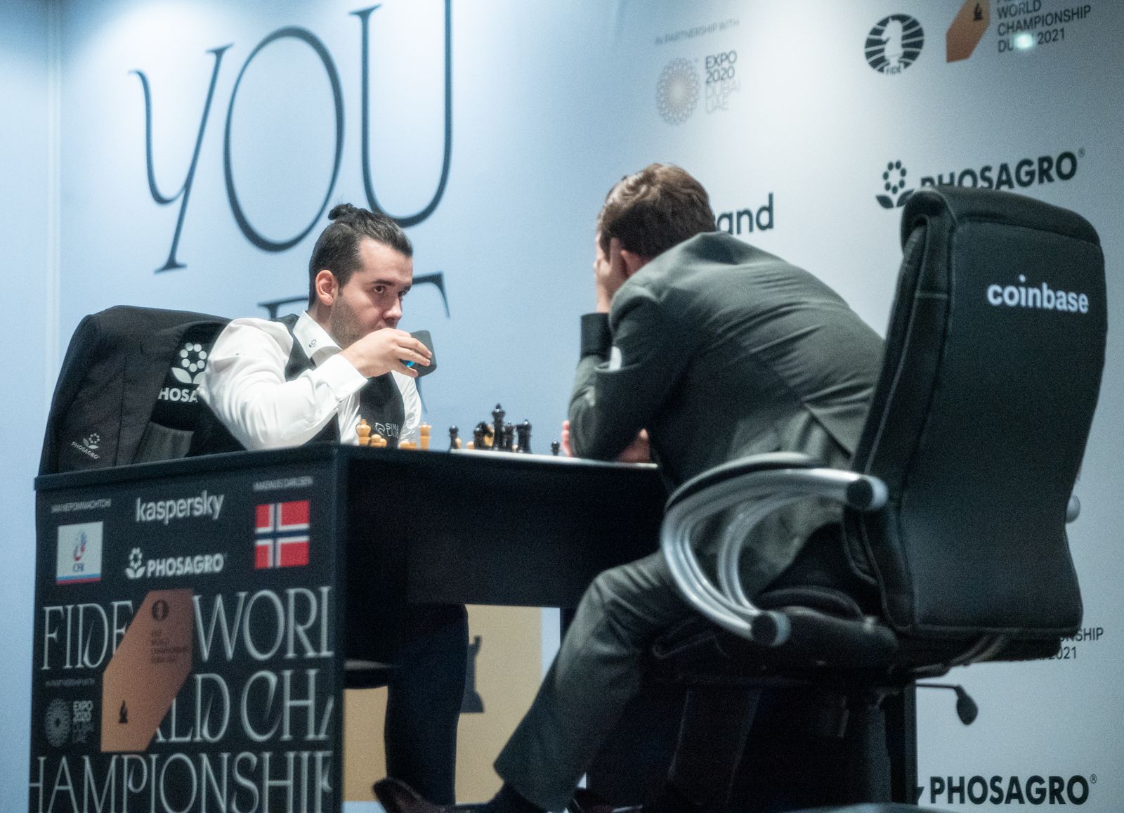 Nepomniachtchi looking at Carlsen