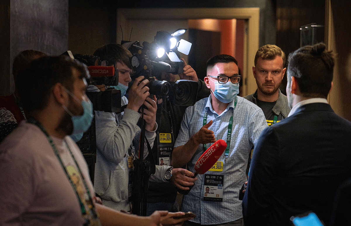 Ian Nepomniachtchi entrevistado por medios rusos