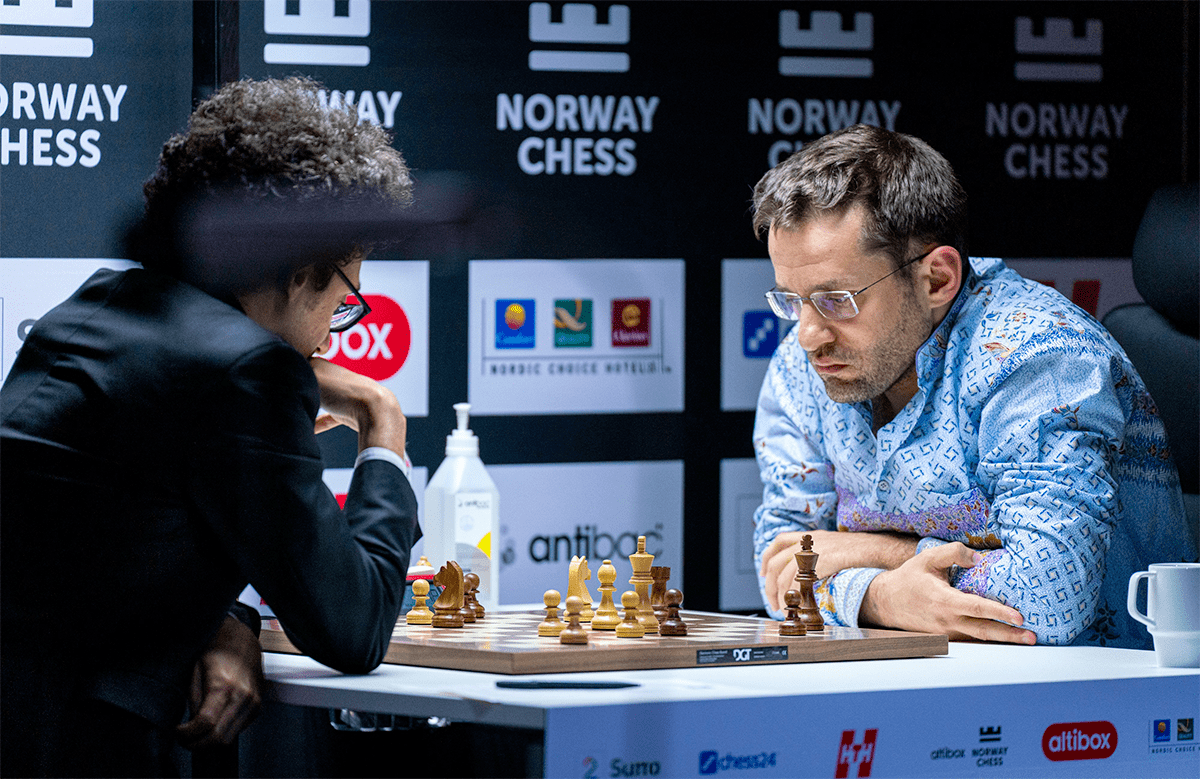 chess24 - It's Kamsky-Caruana as a rare over-the-board