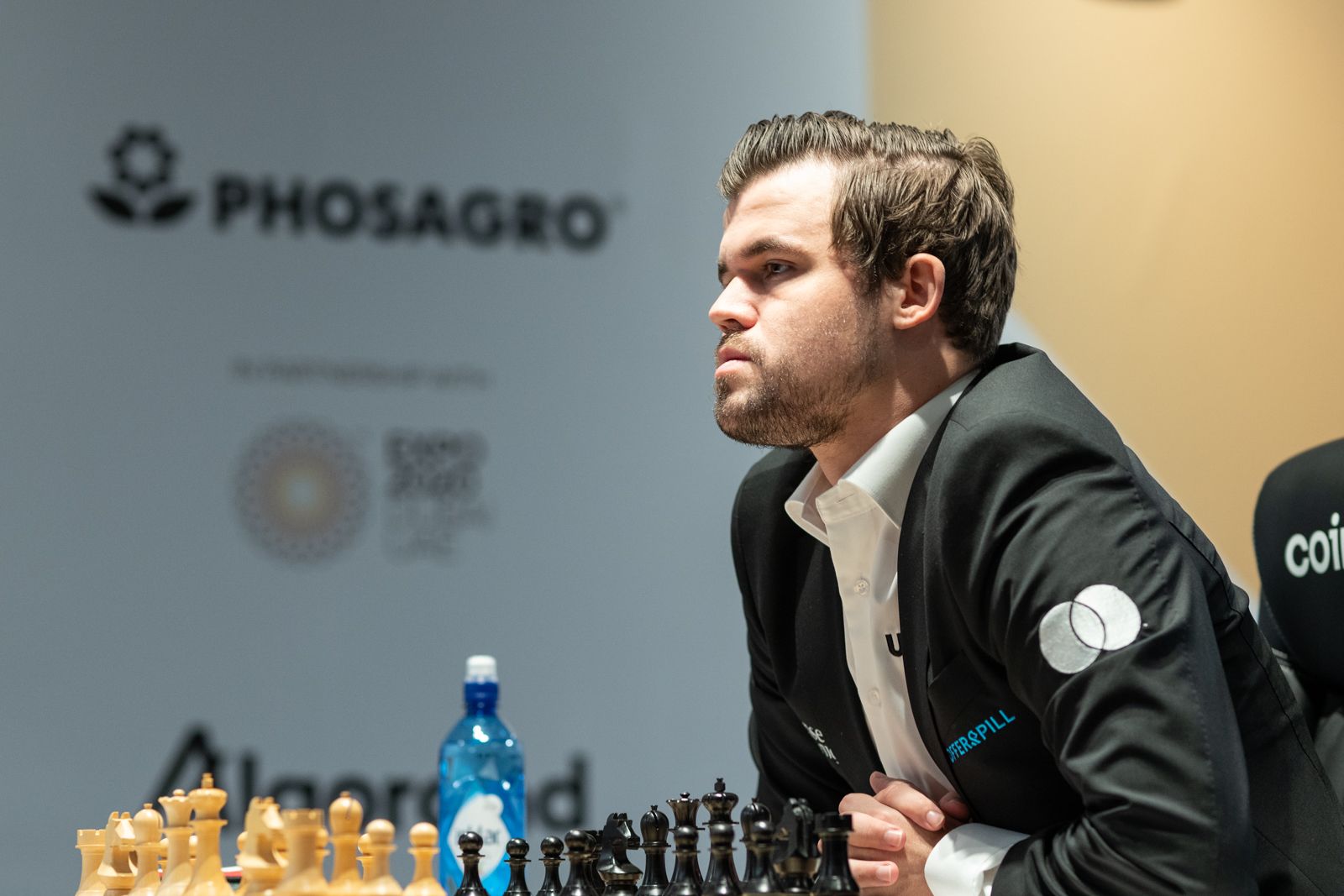 Na rodada 6, Carlsen vence a partida mais longa de todos os tempos