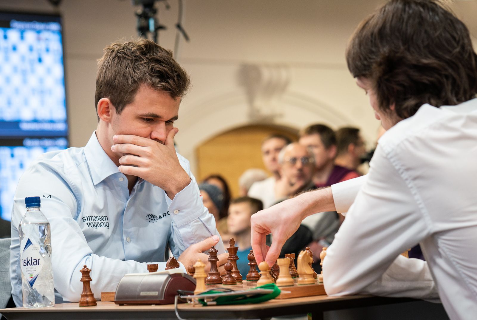 Daniil Dubov Catches Up With Leader at Superfinal
