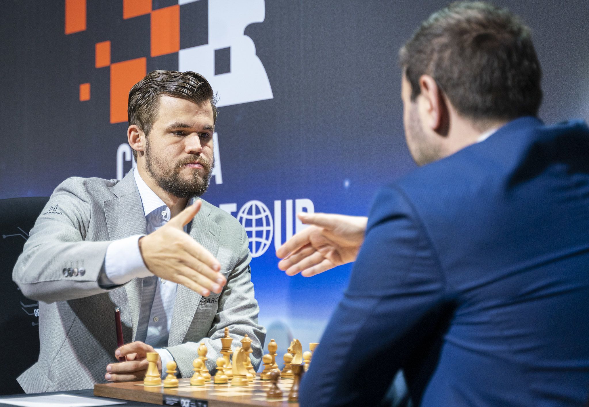 Grand Chess Tour 2019: Magnus Carlsen defeats Viswanathan Anand in round 7