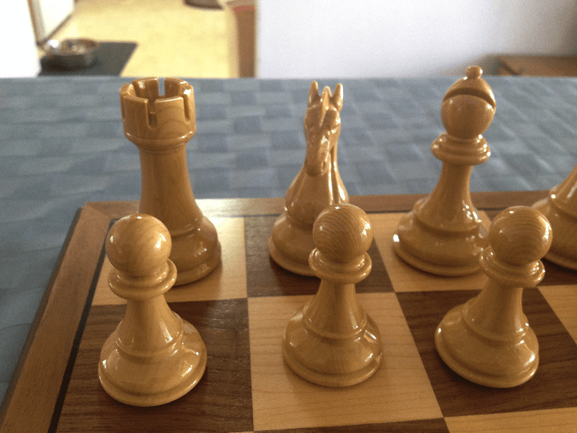 GAMING PIECES & STAND PLUNDER CHESS PLASTIC CHESS SET 