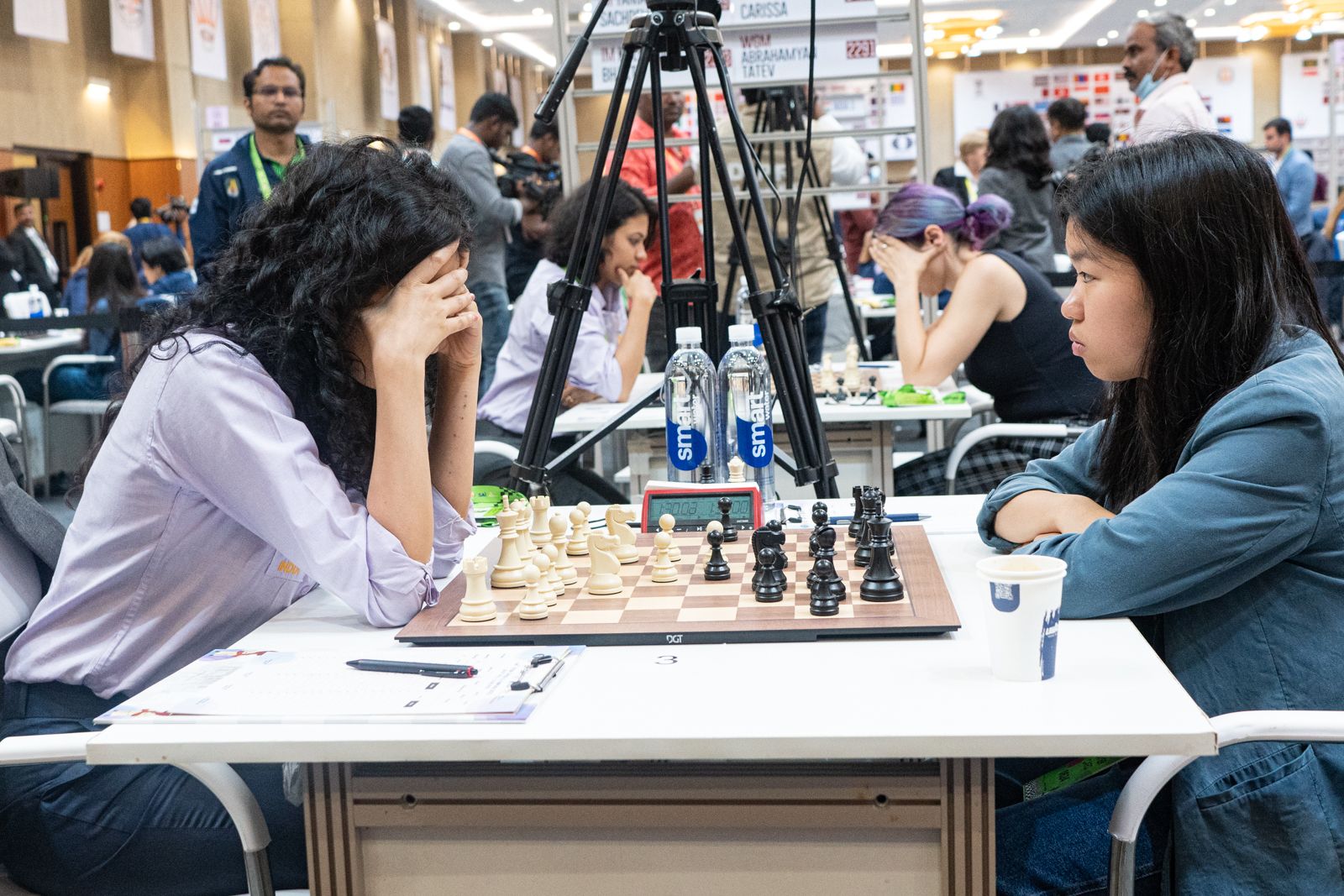 Vietnam women enter chess Olympiad top 20 - VnExpress International