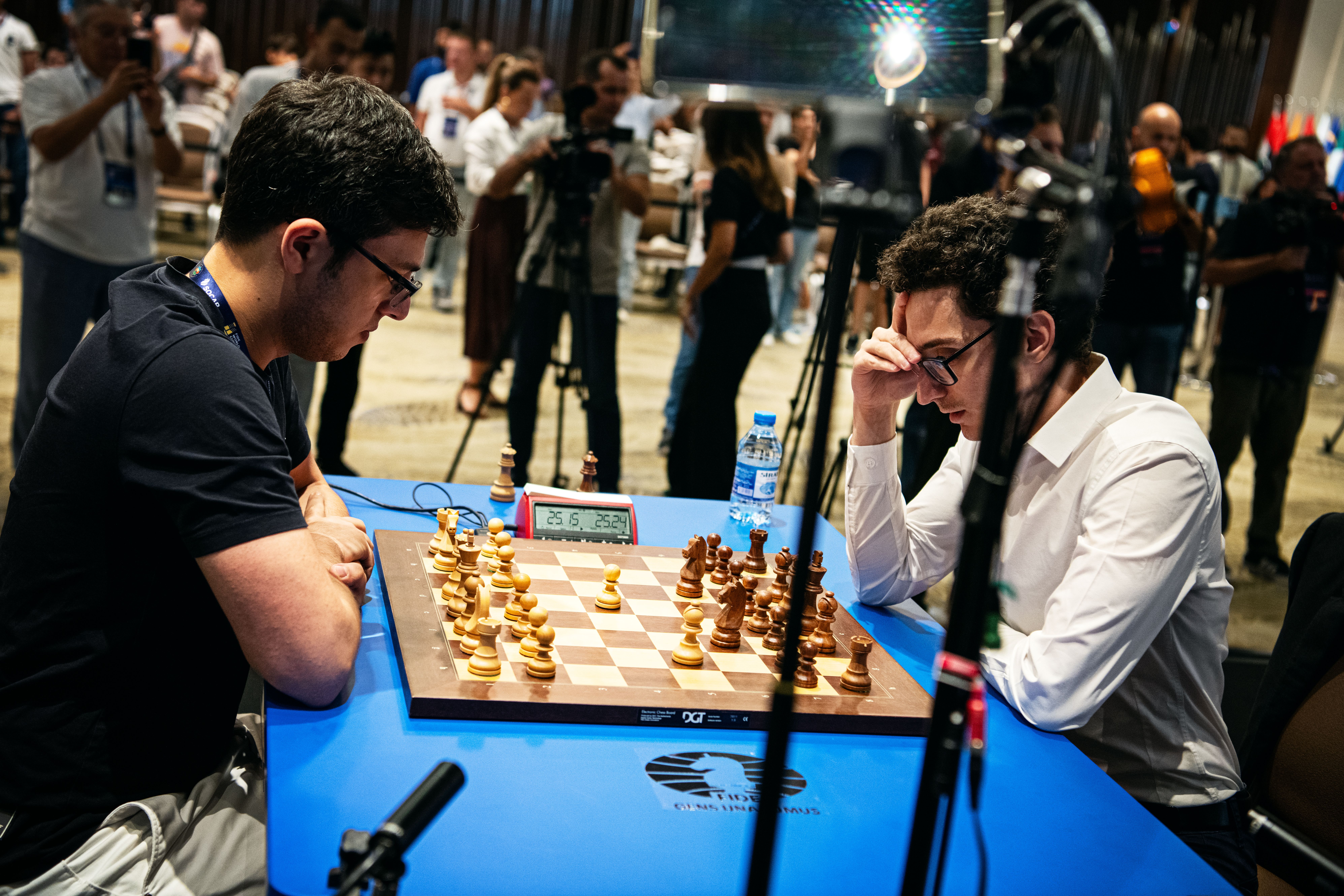 Pela primeira vez, campeão mundial de xadrez é chinês – DW – 30/04/2023