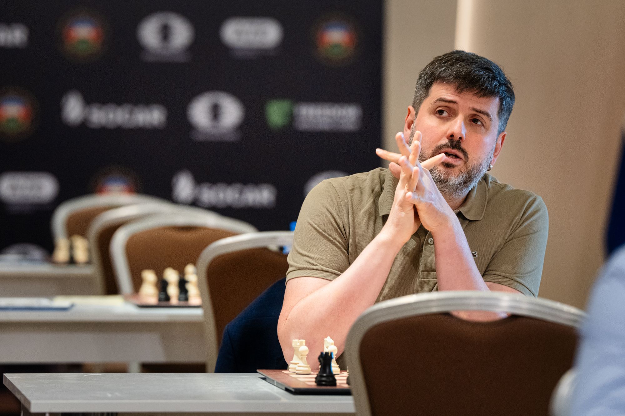 Peter Svidler at the board