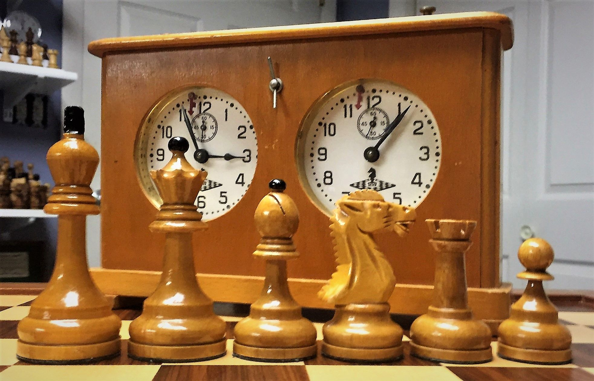 Custom Chess Sets - Chess Forums 
