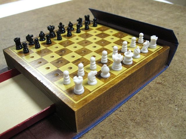 Faux leather case Magnetic Pocket Traveling Chess Set Chessm.com 