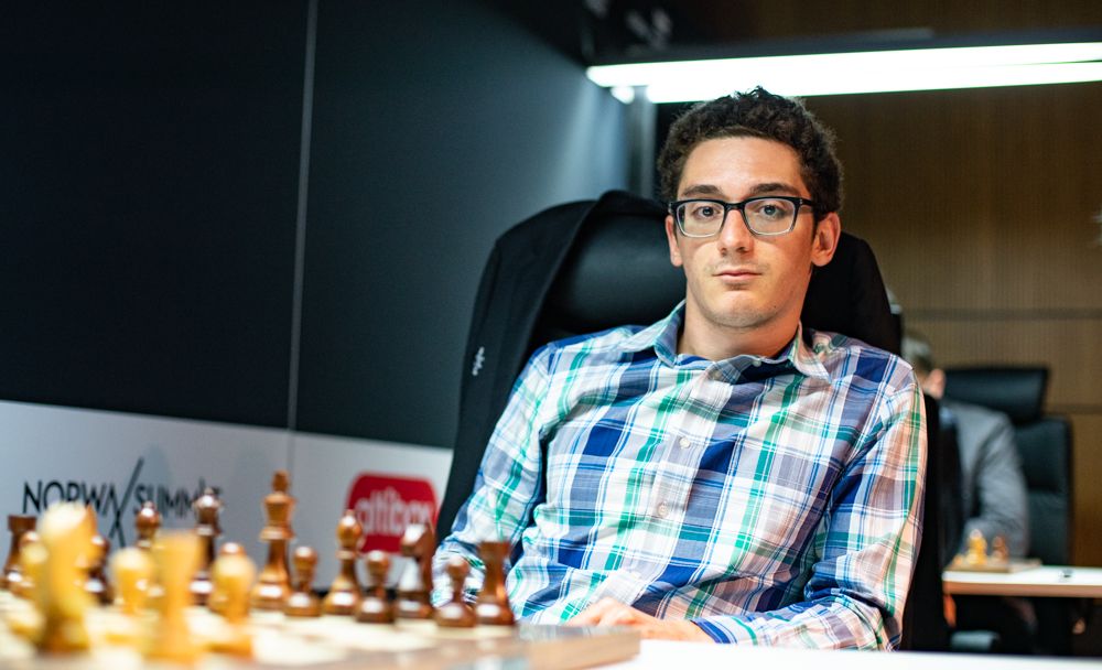 Xadrez é arte - Fabiano Caruana em uma simultânea na Holanda!