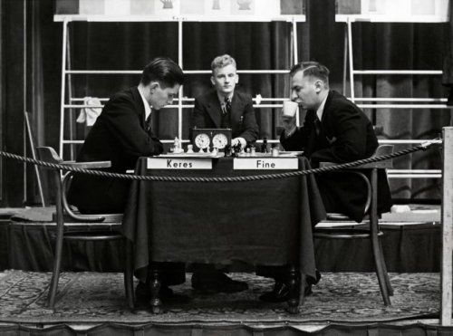 Reuben Fine vs Paul Keres in 1938