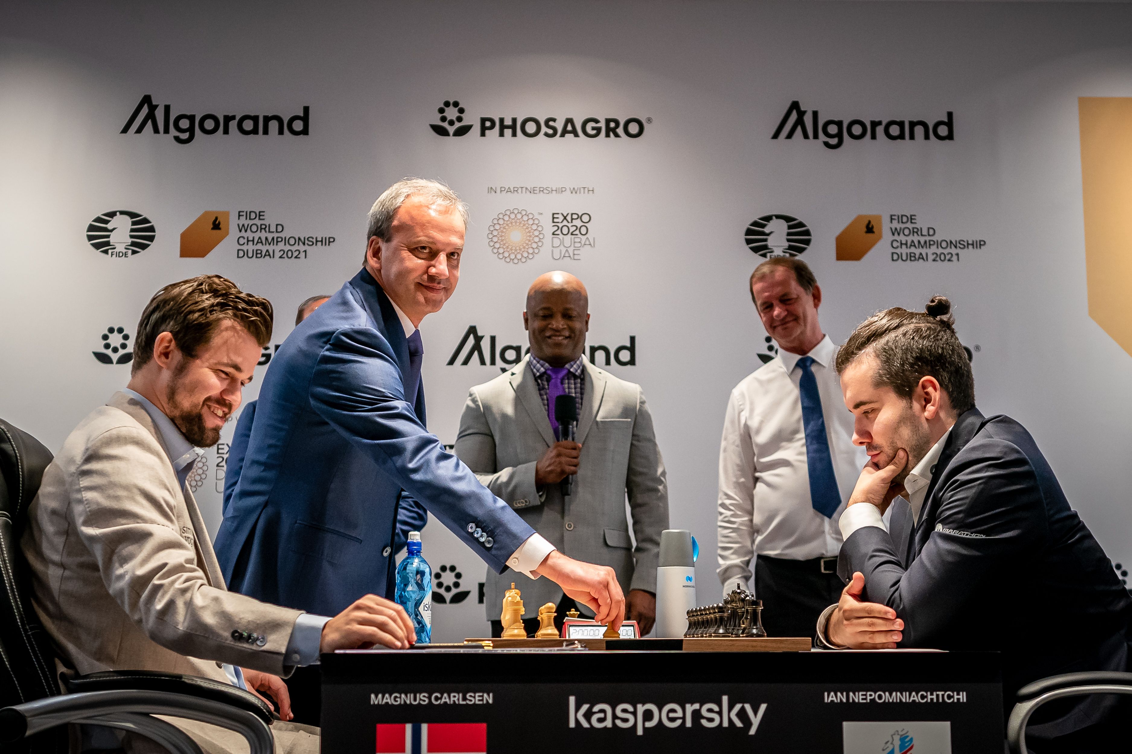 Magnus Carlsen utfordrer motstanderen sin psykologisk