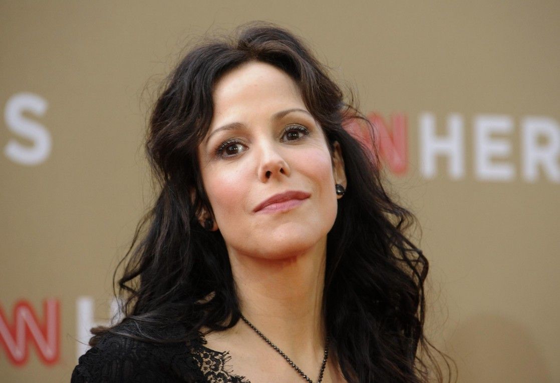 I believe Mary Louise Parker does know how to move the chess pieces.